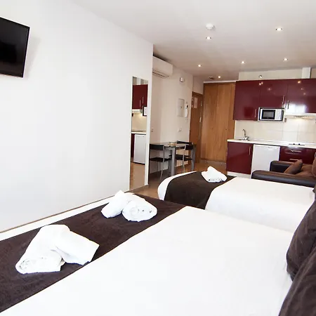 Apartmanhotel Plaza De La Luz 4*