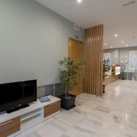 Plaza De La Luz Aparthotel 4*