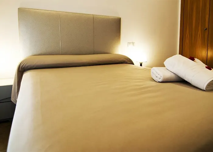 Plaza De La Luz Aparthotel 4*