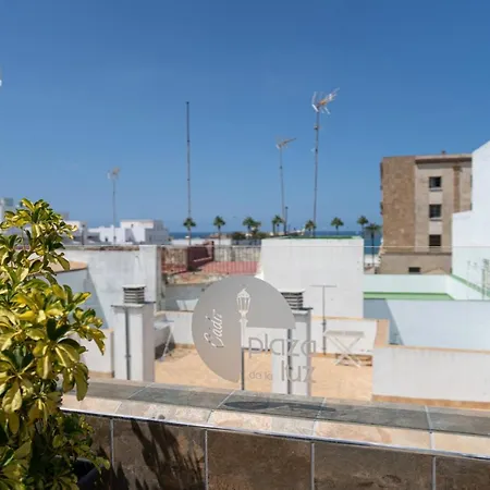 Plaza De La Luz Aparthotel 4*