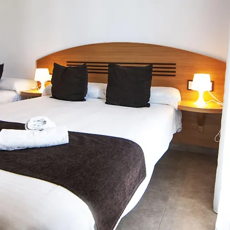 Hotel apartamentowy Plaza De La Luz