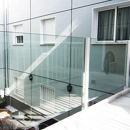 Hotel apartamentowy Plaza De La Luz