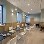 Aparthotel Plaza De La Luz 4*