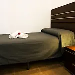 Aparthotel Plaza De La Luz 4*