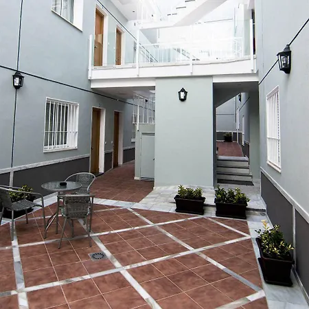 Aparthotel Plaza De La Luz 3*