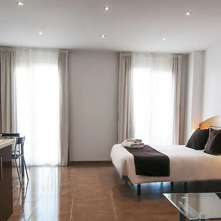 Plaza De La Luz Aparthotel 3*